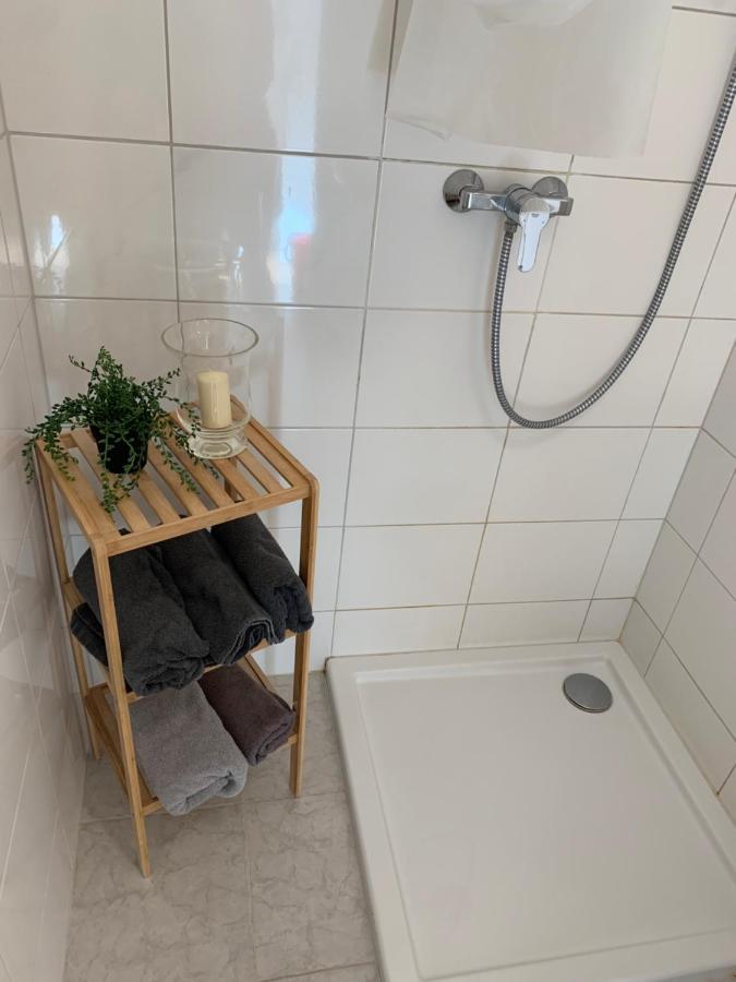 An Der Uniklinik, Apartment Mit Eigener Kueche Und Renoviertem Badezimmer, Zentrale Lage ホンブルク エクステリア 写真
