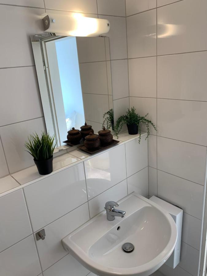 An Der Uniklinik, Apartment Mit Eigener Kueche Und Renoviertem Badezimmer, Zentrale Lage ホンブルク エクステリア 写真