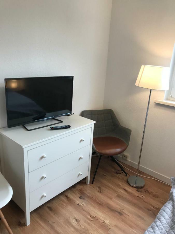 An Der Uniklinik, Apartment Mit Eigener Kueche Und Renoviertem Badezimmer, Zentrale Lage ホンブルク エクステリア 写真