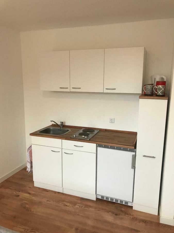 An Der Uniklinik, Apartment Mit Eigener Kueche Und Renoviertem Badezimmer, Zentrale Lage ホンブルク エクステリア 写真
